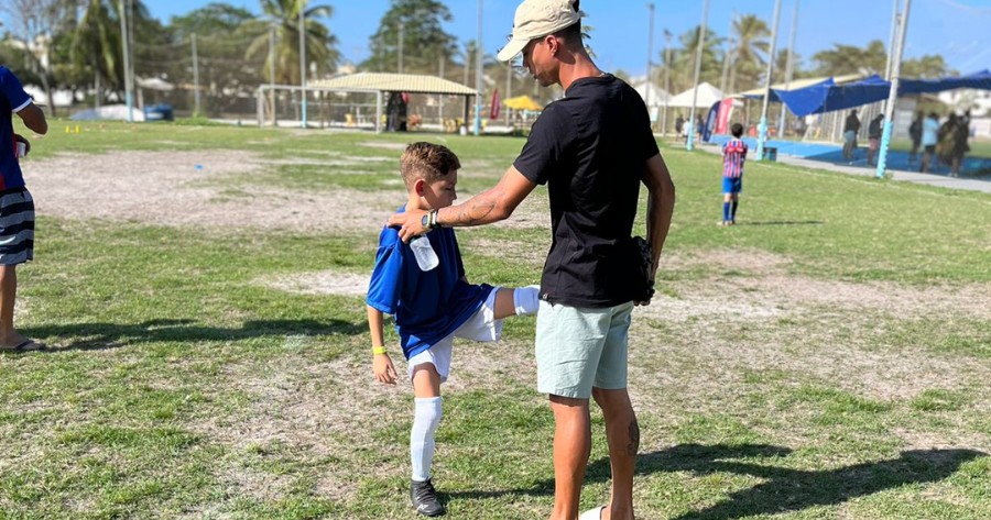 Jovem promessa do futebol Condense, passa em peneira na cidade de Lauro de Freitas