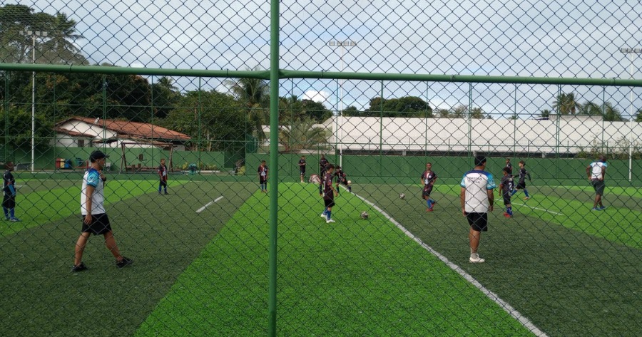 Equipe sub-12 da Escolinha Realizando Sonhos, chega a grande final do campeonato ADECEM.